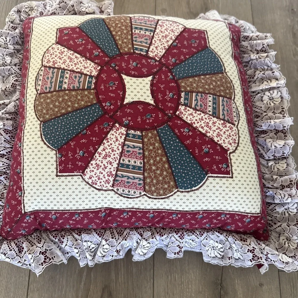 VTG Throw Pillow Handmade Granny's Trunk Quilt Calico Square 18 X 18 Ruffle Lace